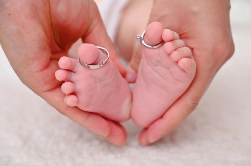 试管代怀生子合法吗宝宝有痱子怎么办